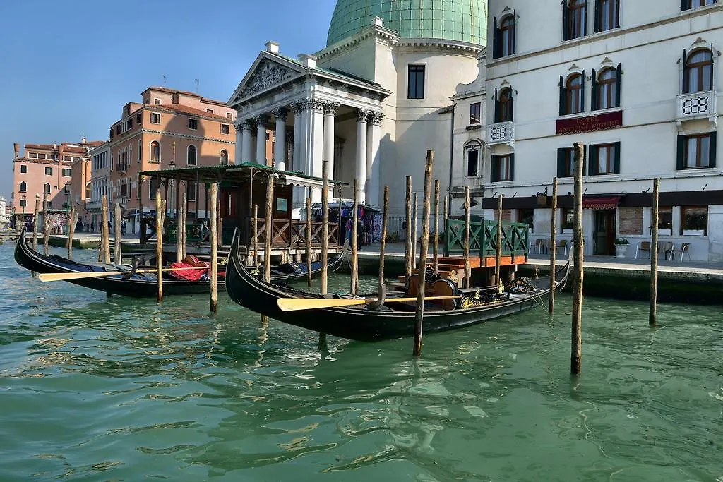 Residenza Ruga Giuffa Venice Bed & Breakfast