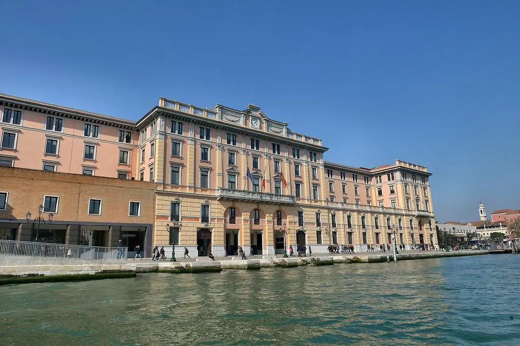 Residenza Ruga Giuffa Venice 2*, Castello (Varese) Italy
