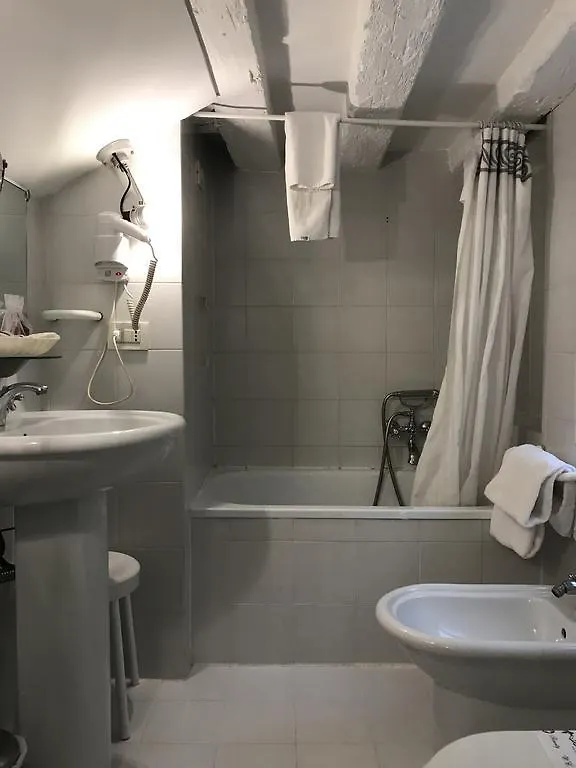 Residenza Ruga Giuffa Venice 2*, Castello (Varese) Italy