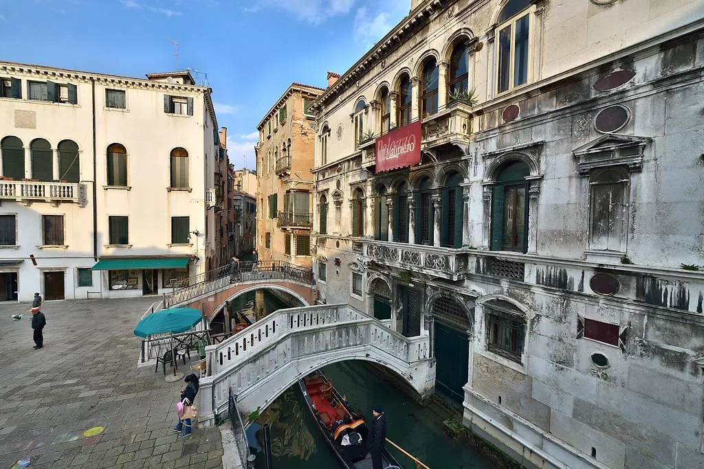 Residenza Ruga Giuffa Venice 2*, Castello (Varese) Italy